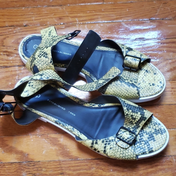 Gap ankle strap sandals - Picture 3 of 4